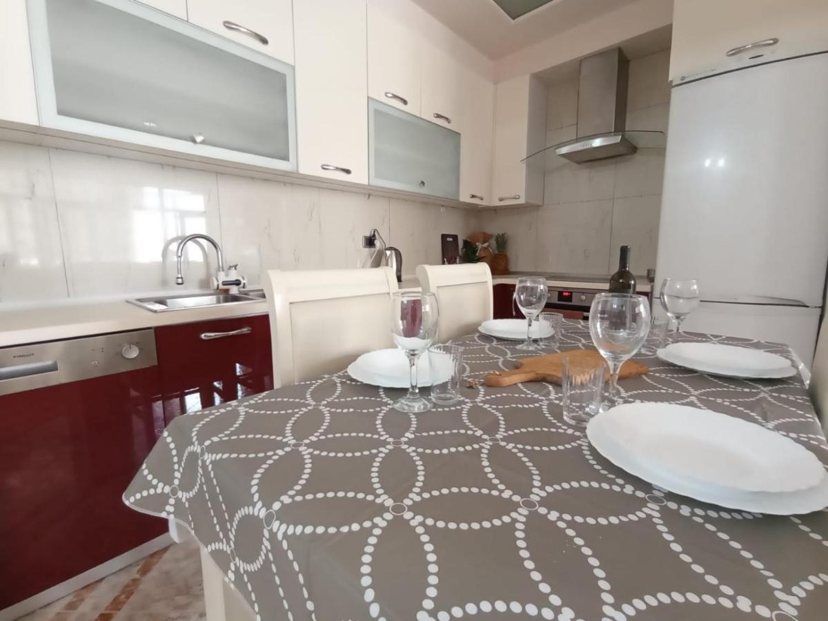Apartment Trea - 2 Bedrooms - Riviera With Private Parking Vlore